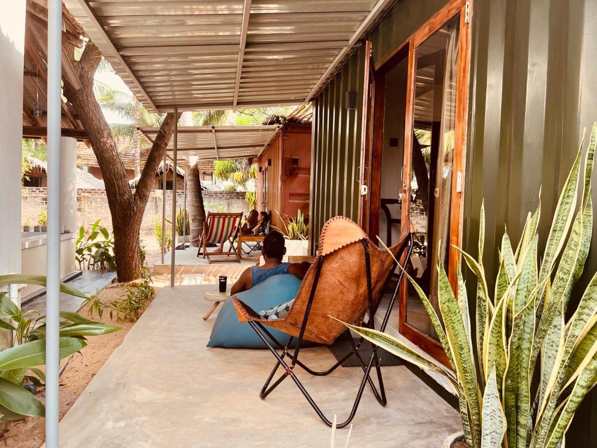 Little Lagoon Hostel アルガムベイ エクステリア 写真