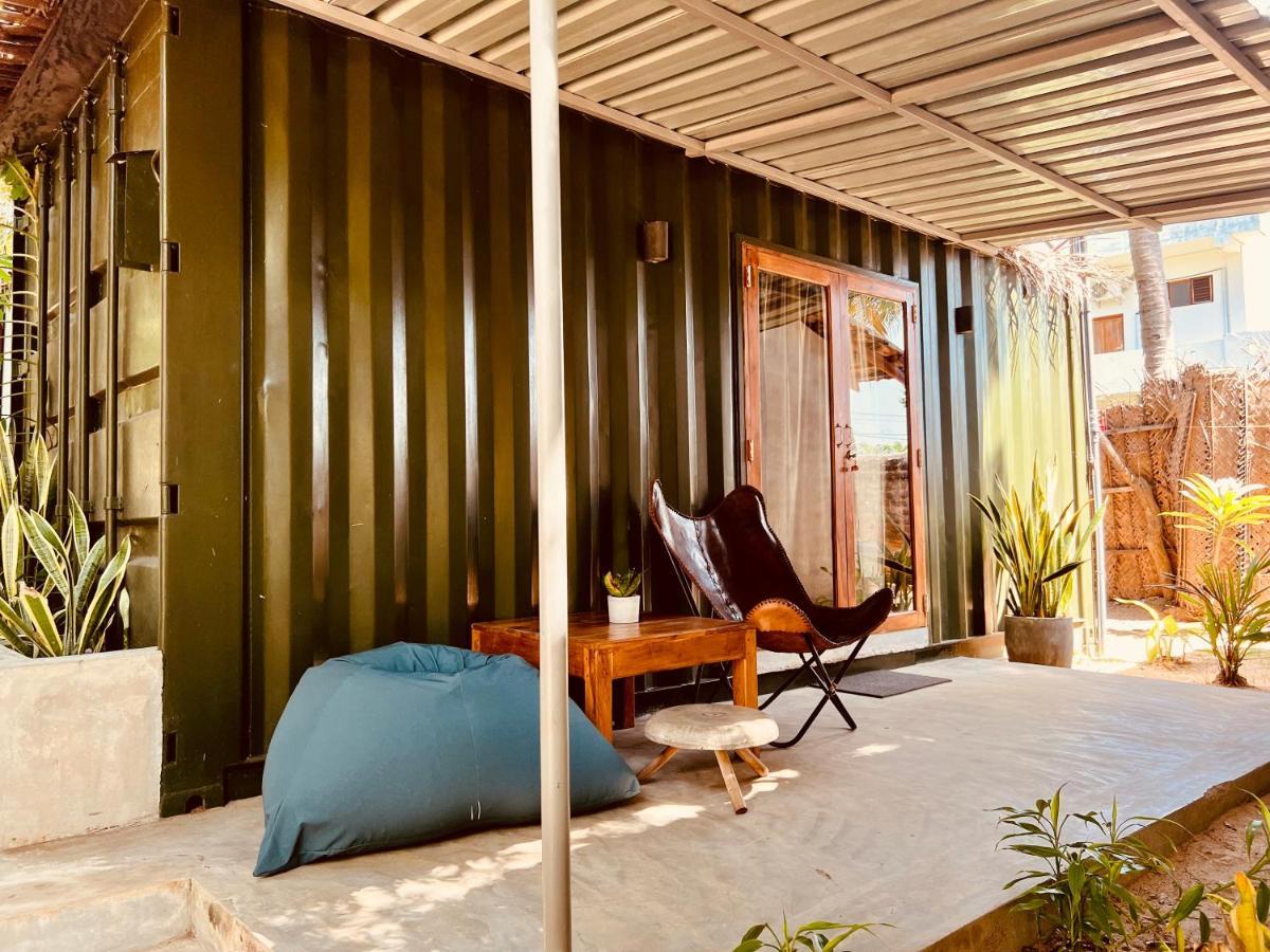 Little Lagoon Hostel アルガムベイ エクステリア 写真